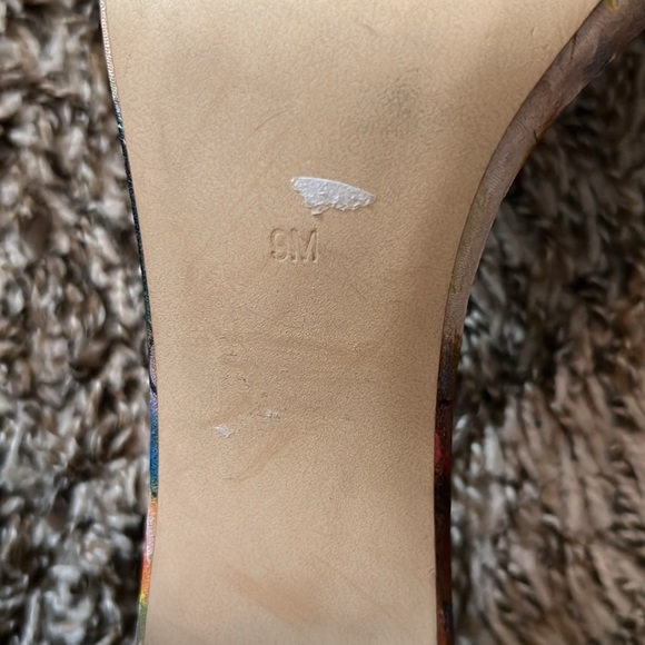 Steve Madden Floral Sandal from Lulus - Picture 3 of 4